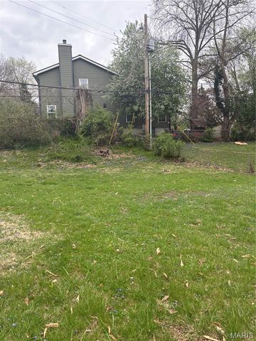 10 Regina Court, Florissant, MO 63031