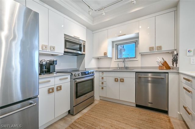 3115 Gulf Shore BLVD N 608S, Naples, FL 34103