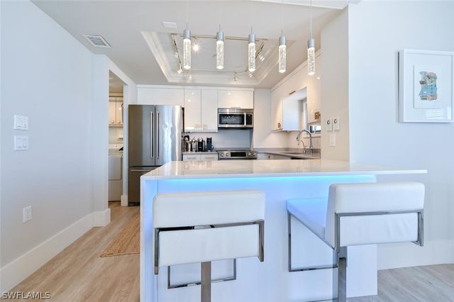 3115 Gulf Shore BLVD N 608S, Naples, FL 34103