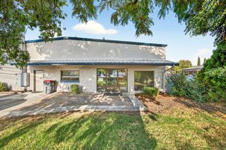 3100 Merriman Road, Medford, OR 97501