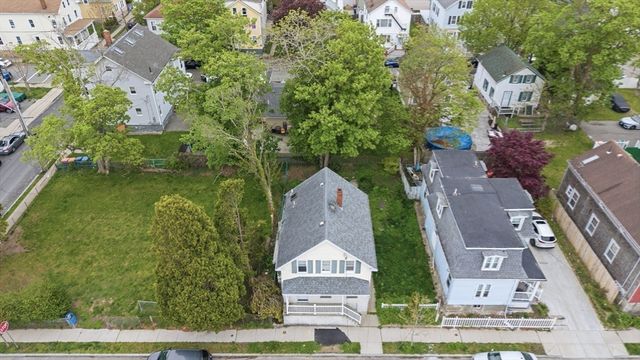128 Cedar St, New Bedford, MA 02740