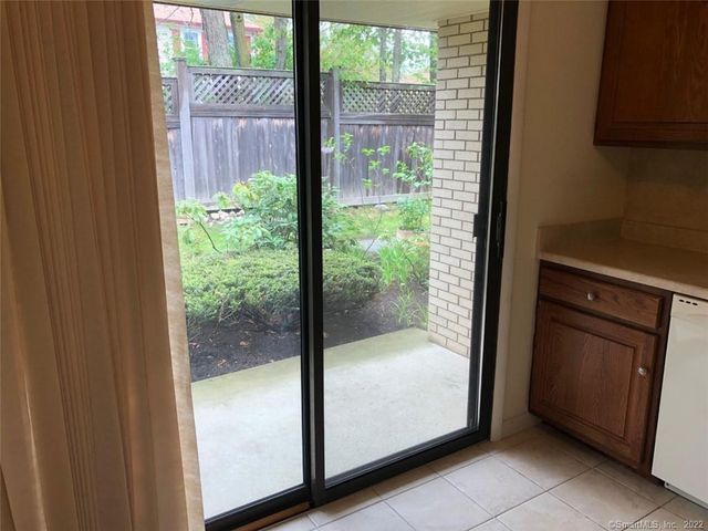 6 Bouton Street East 9, Stamford, CT 06907