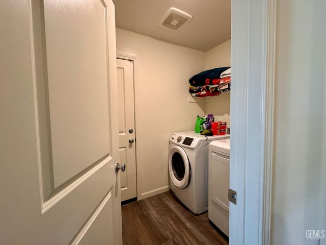 2025 Quarrenden Lane, Bakersfield, CA 93307