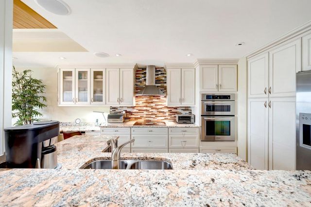 1776 Mooringline Drive 102, Vero Beach, FL 32963