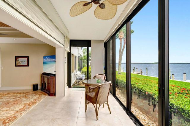 1776 Mooringline Drive 102, Vero Beach, FL 32963