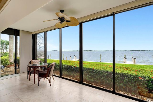 1776 Mooringline Drive 102, Vero Beach, FL 32963