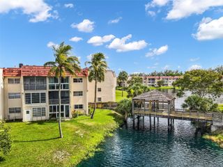 2851 E Sunrise Lakes Dr 106, Sunrise, FL 33322
