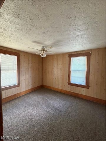 1715 7th Street, Cuyahoga Falls, OH 44221