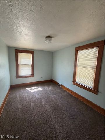1715 7th Street, Cuyahoga Falls, OH 44221