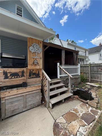1715 7th Street, Cuyahoga Falls, OH 44221