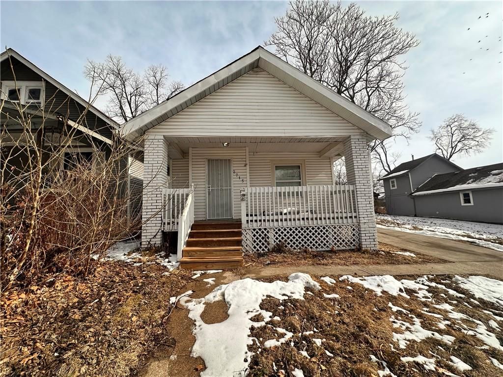 2715 BRIGHTON Avenue, Kansas City, MO 64128