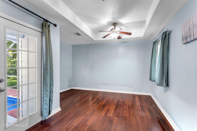 9321 Coconut Drive, Ocean Springs, MS 39564