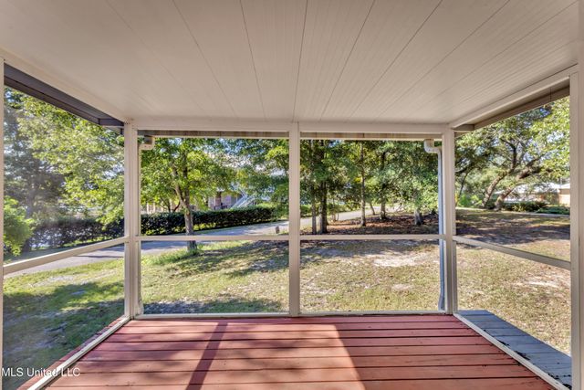 9321 Coconut Drive, Ocean Springs, MS 39564