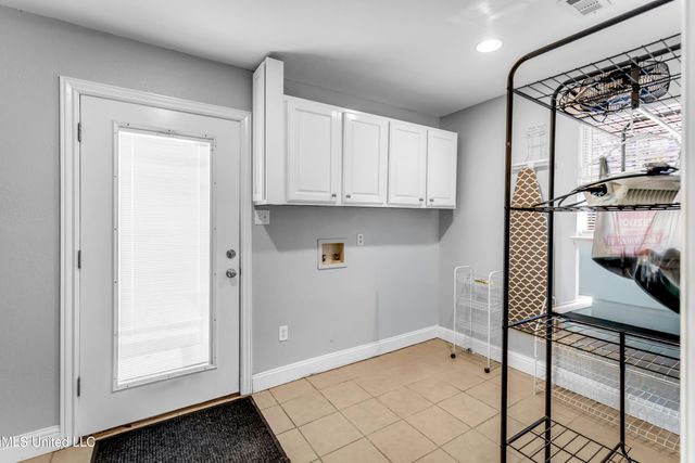 9321 Coconut Drive, Ocean Springs, MS 39564