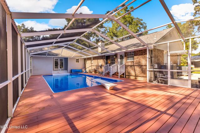 9321 Coconut Drive, Ocean Springs, MS 39564