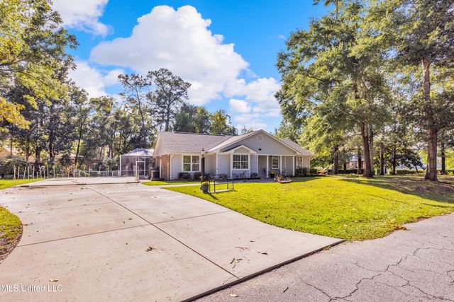 9321 Coconut Drive, Ocean Springs, MS 39564
