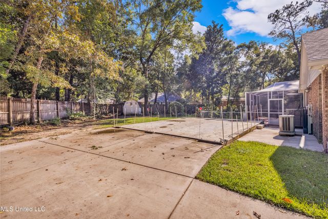 9321 Coconut Drive, Ocean Springs, MS 39564