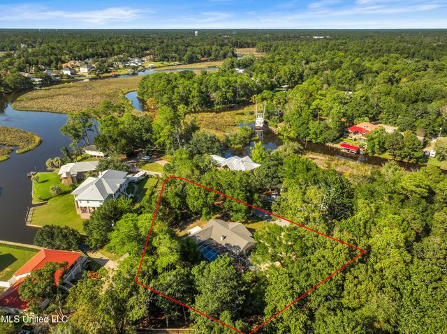 9321 Coconut Drive, Ocean Springs, MS 39564