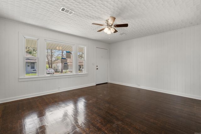 718 Baker Street, Malvern, AR 72104