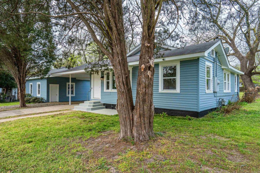 718 Baker Street, Malvern, AR 72104