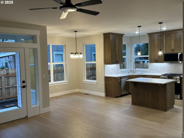 2308 Ne 94TH Ct, Vancouver, WA 98664