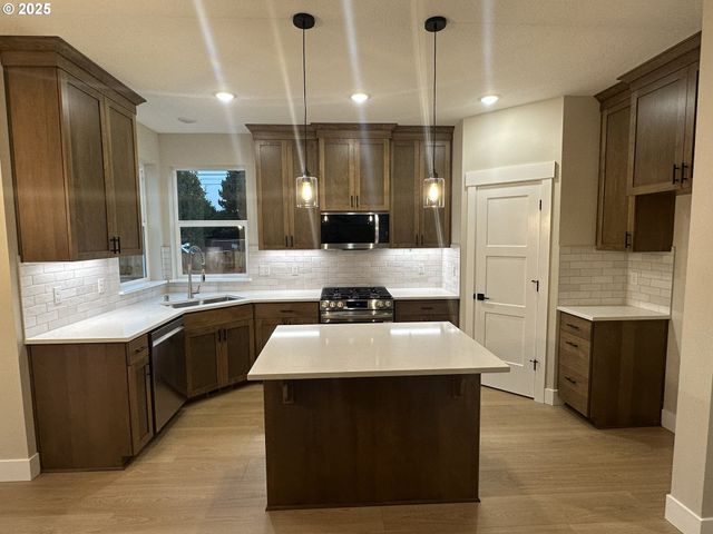 2308 Ne 94TH Ct, Vancouver, WA 98664