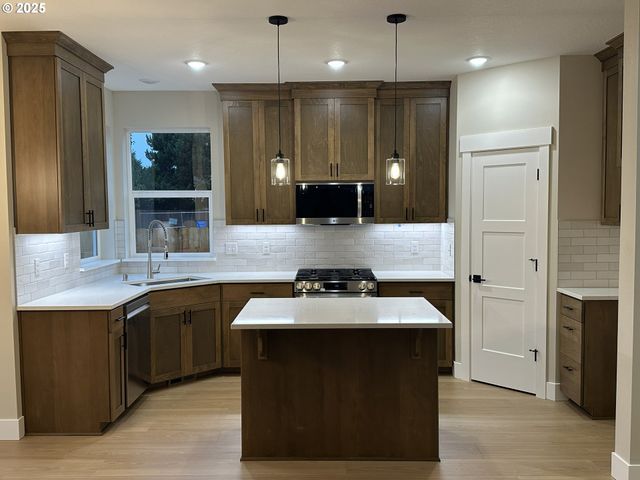 2308 Ne 94TH Ct, Vancouver, WA 98664