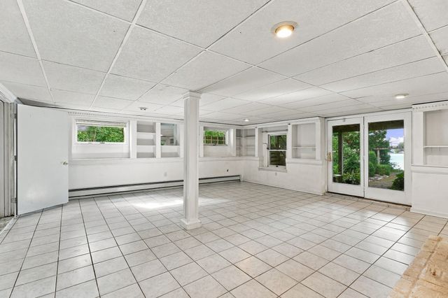 83 Sunset Drive, Charlton, MA 01507
