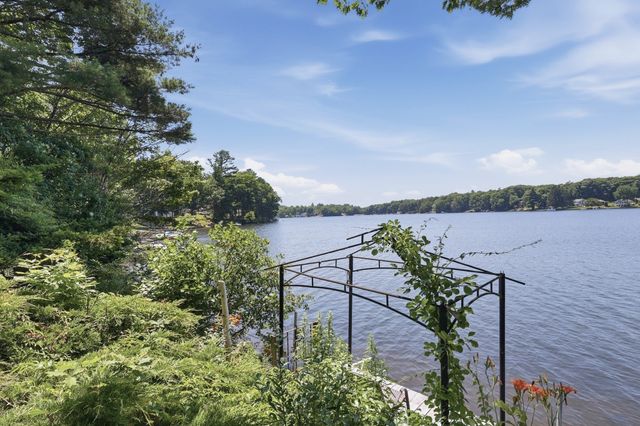 83 Sunset Drive, Charlton, MA 01507