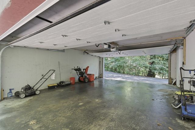 83 Sunset Drive, Charlton, MA 01507