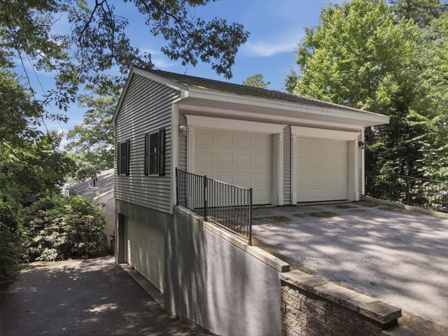 83 Sunset Drive, Charlton, MA 01507