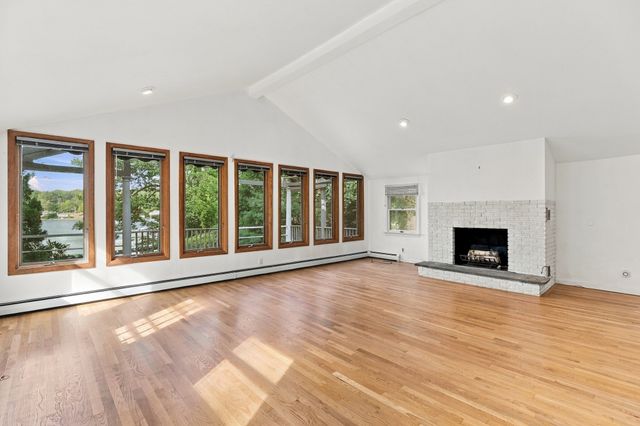 83 Sunset Drive, Charlton, MA 01507