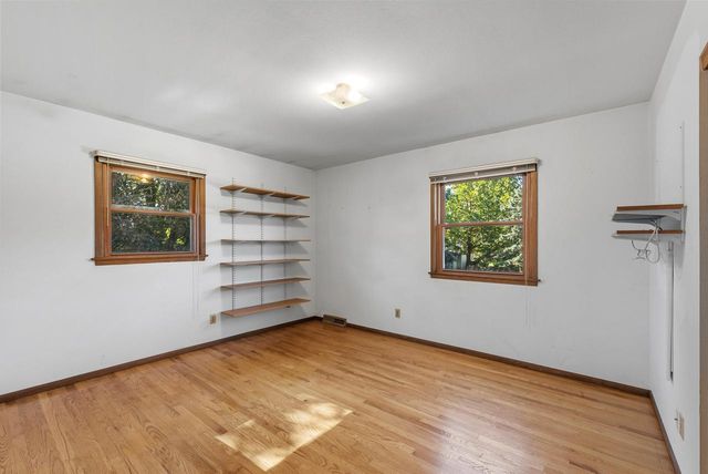 1115 Saratoga PARKWAY, Oconomowoc, WI 53066