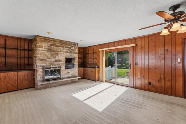 1115 Saratoga PARKWAY, Oconomowoc, WI 53066