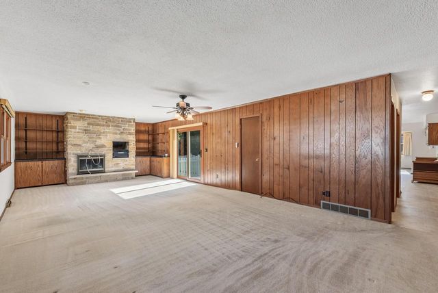 1115 Saratoga PARKWAY, Oconomowoc, WI 53066
