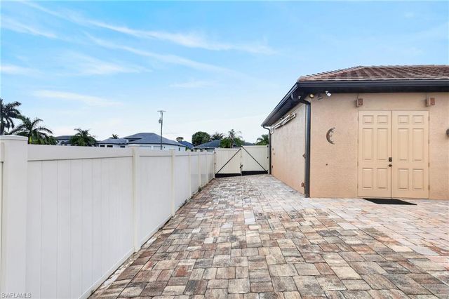 3835 SW 17th AVE, Cape Coral, FL 33914