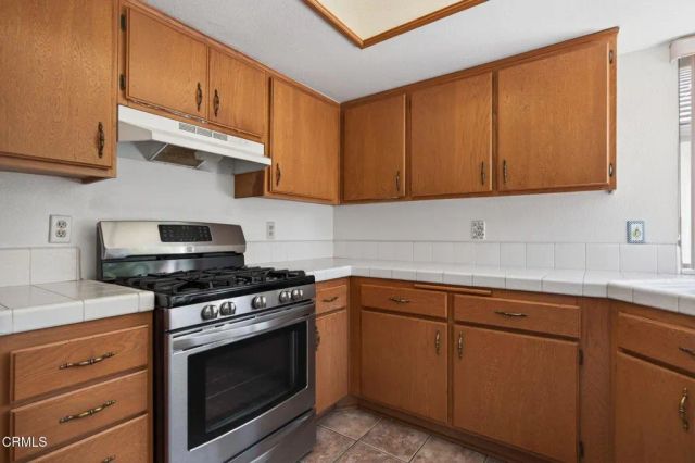 192 La Veta Drive, Camarillo, CA 93012