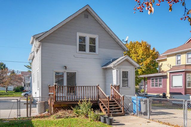 411 S 7th STREET, Watertown, WI 53094