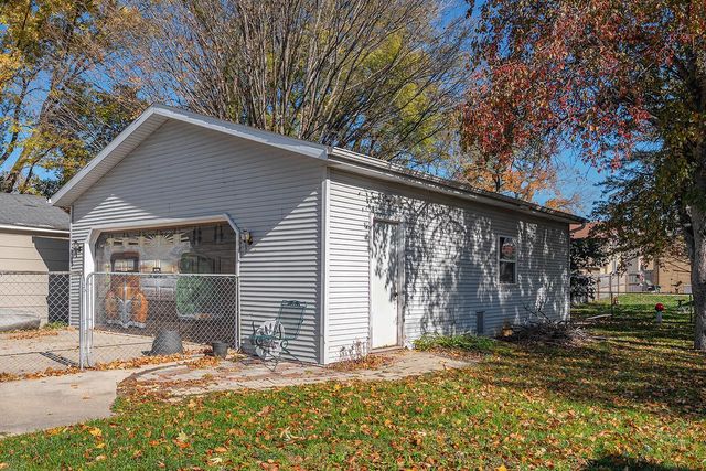 411 S 7th STREET, Watertown, WI 53094