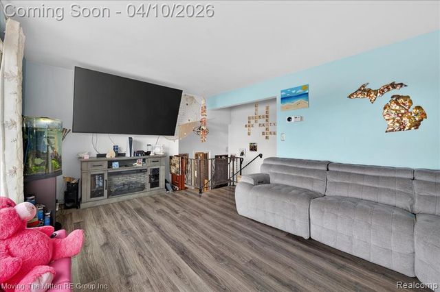 2965 Barkman Drive, Waterford, MI 48329