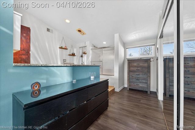 2965 Barkman Drive, Waterford, MI 48329