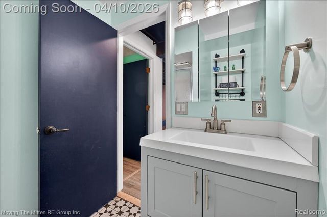 2965 Barkman Drive, Waterford, MI 48329