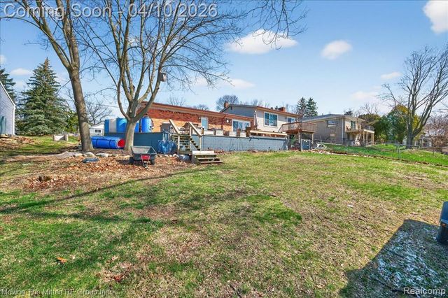 2965 Barkman Drive, Waterford, MI 48329