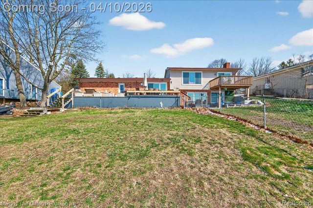 2965 Barkman Drive, Waterford, MI 48329