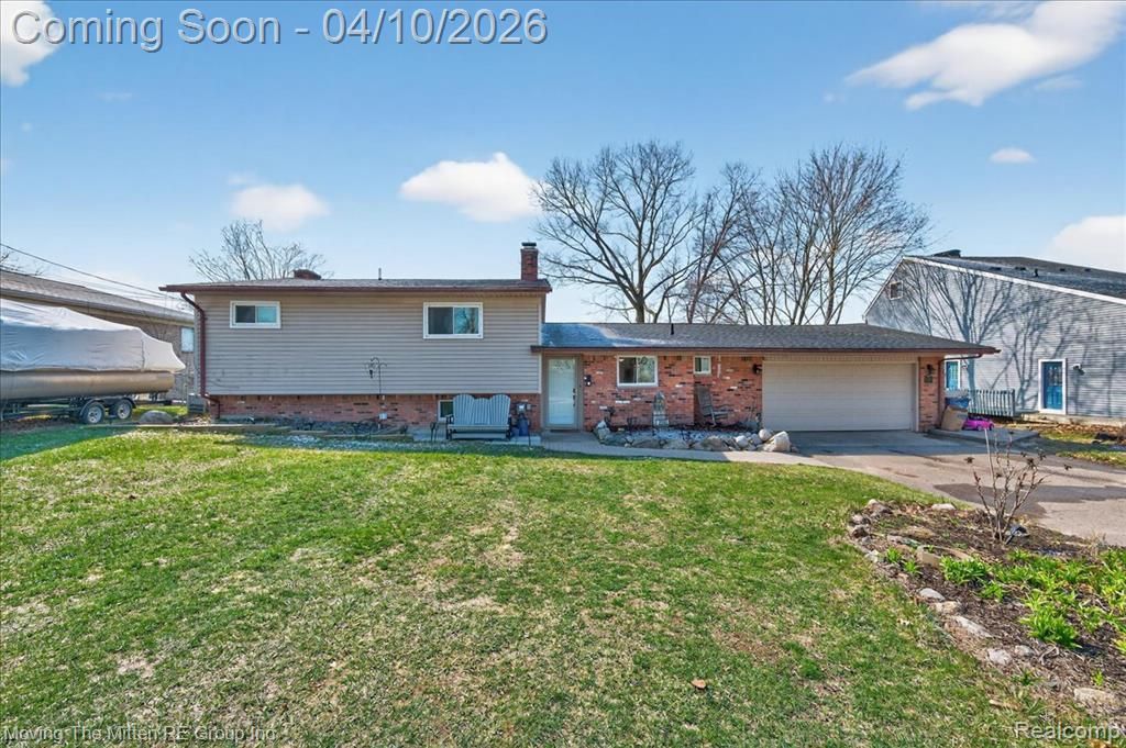 2965 Barkman Drive, Waterford, MI 48329