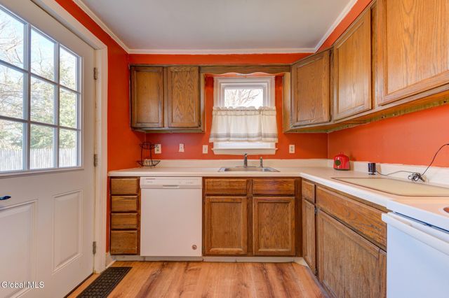 36 Victor Street, Albany, NY 12208