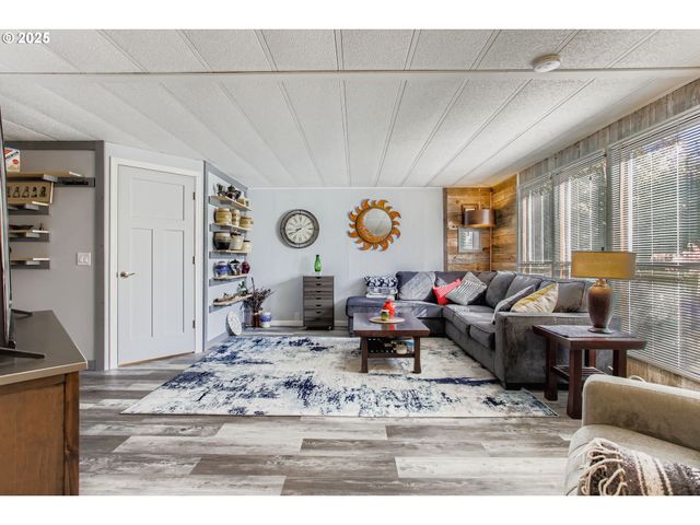 17091 Sw ELDORADO Dr, Tigard, OR 97224