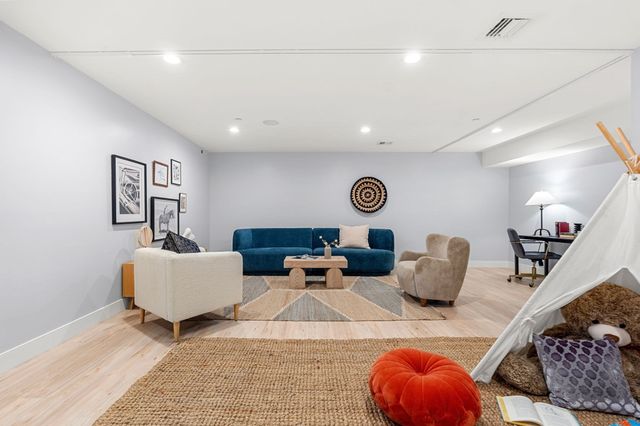 23 Downer Ave 1, Boston, MA 02125