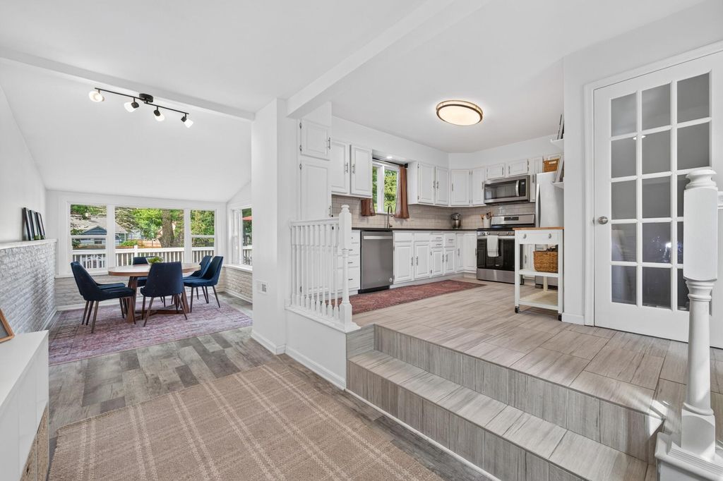 651 County Road B2 W, Roseville, MN 55113 — photo 5