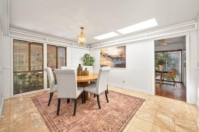 11 Park Sierra Ln, Sacramento, CA 95864